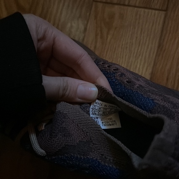 Yeezy boost Azure - Picture 8 of 11